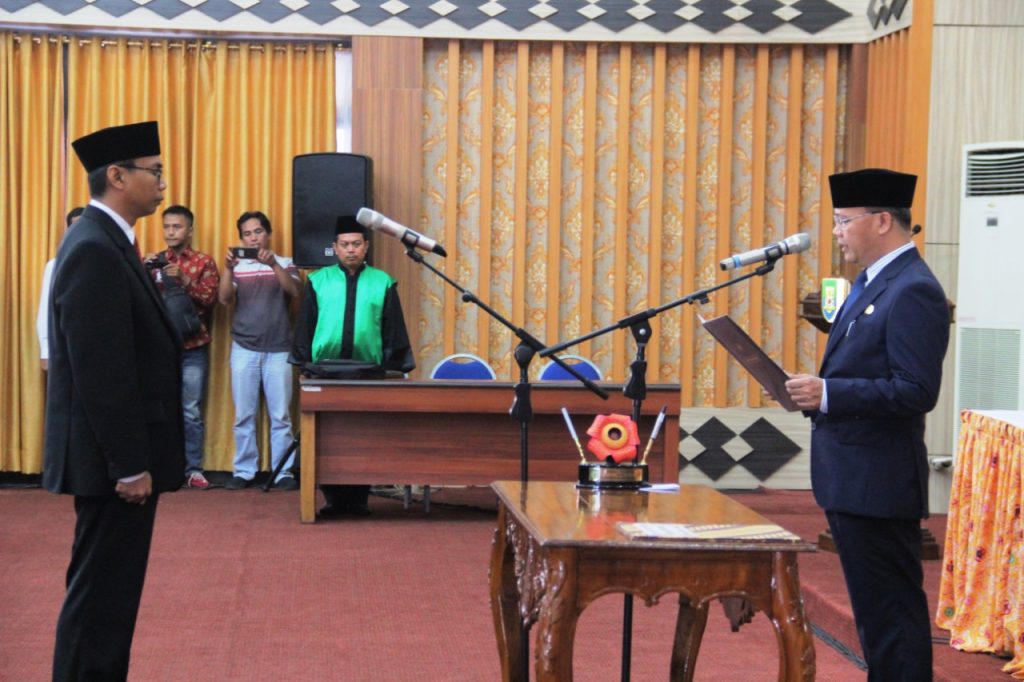 Gubernur Bengkulu Lantik dan Ambil Sumpah Jabatan Kepala Perwakilan BPKP Provinsi Bengkulu