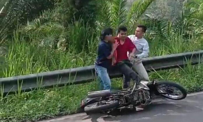 Polisi menangkap pelaku begal