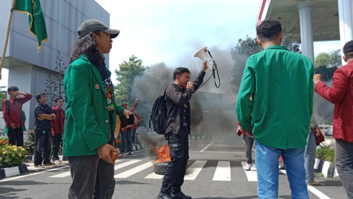 Mahasiswa Bengkulu Tolak