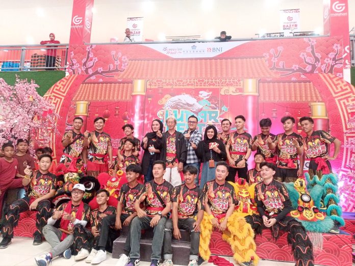 Ribuan Pasang Mata