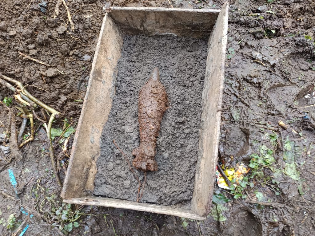 Warga Desa Karang Jaya