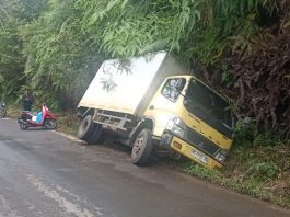 Diduga Out Kontrol, Mobil Bok Nyungsep di Talang Ratu Diduga Out Kontrol