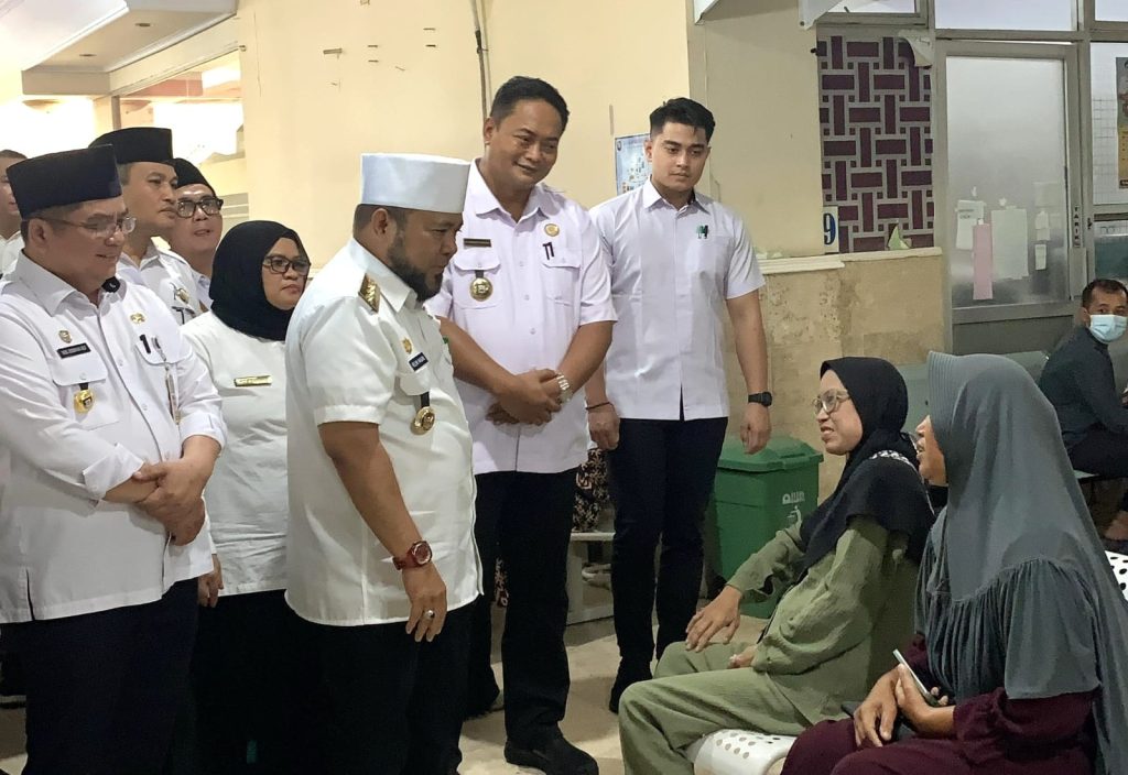 Gubernur Bengkulu Helmi Hasan