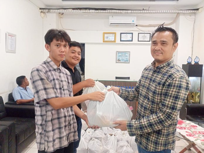 Ratusan Warga Sumringah