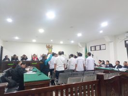 Sidang Perkara Rohidin