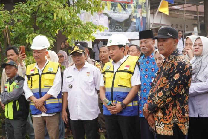 Ground Breaking, Pembangunan