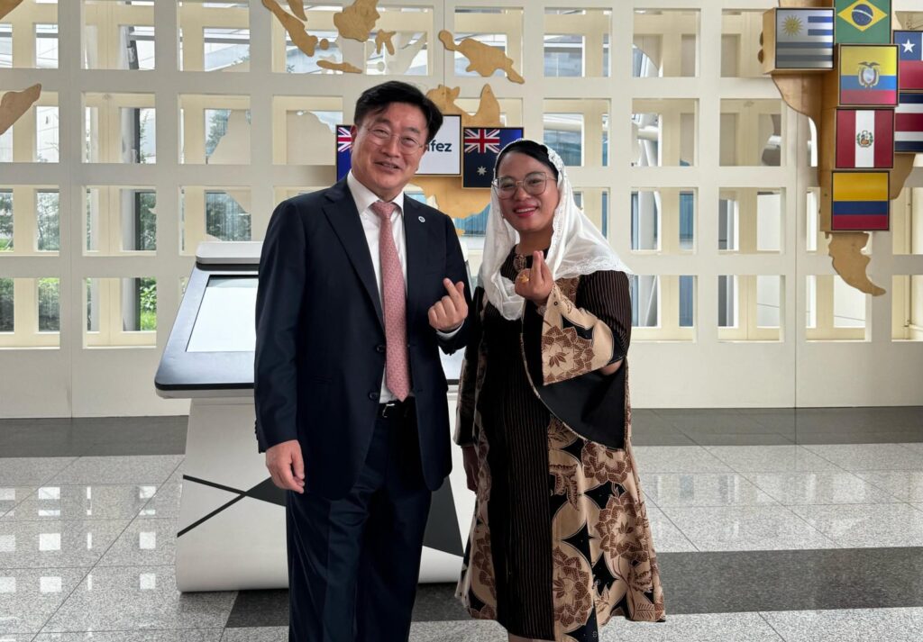 Senator Destita Kunjungi