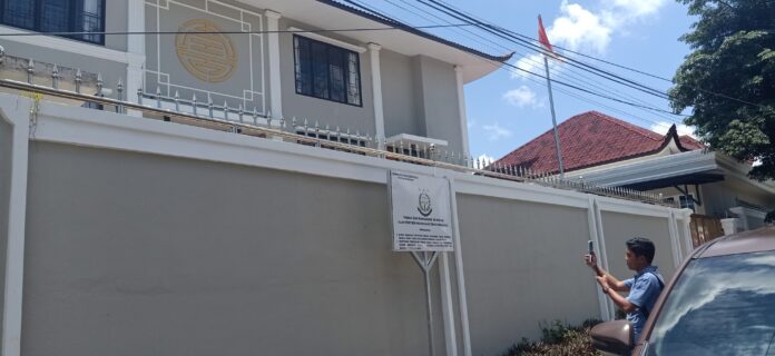 Rumah Mewah Bebby Hussy