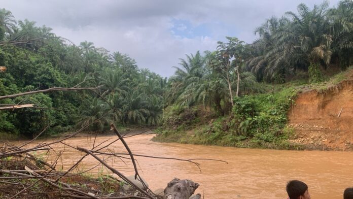 Warga Desa Simpang