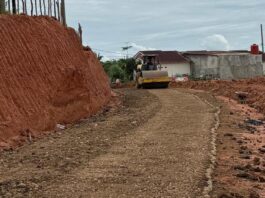 Warga Sutra Residence Keluhkan Jalan Berlumpur, Pengembang Janji Rampungkan Pengerasan Tiga Hari Lagi Warga Sutra Residence Keluhkan