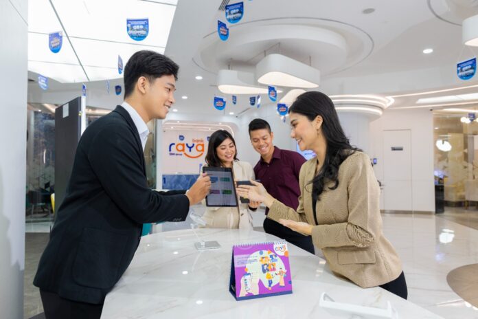 Bank Raya Raih Penghargaan