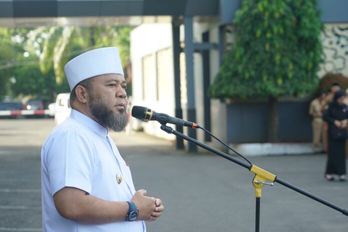 Gubernur Bengkulu Helmi