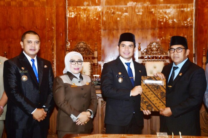 Lima Raperda Disahkan
