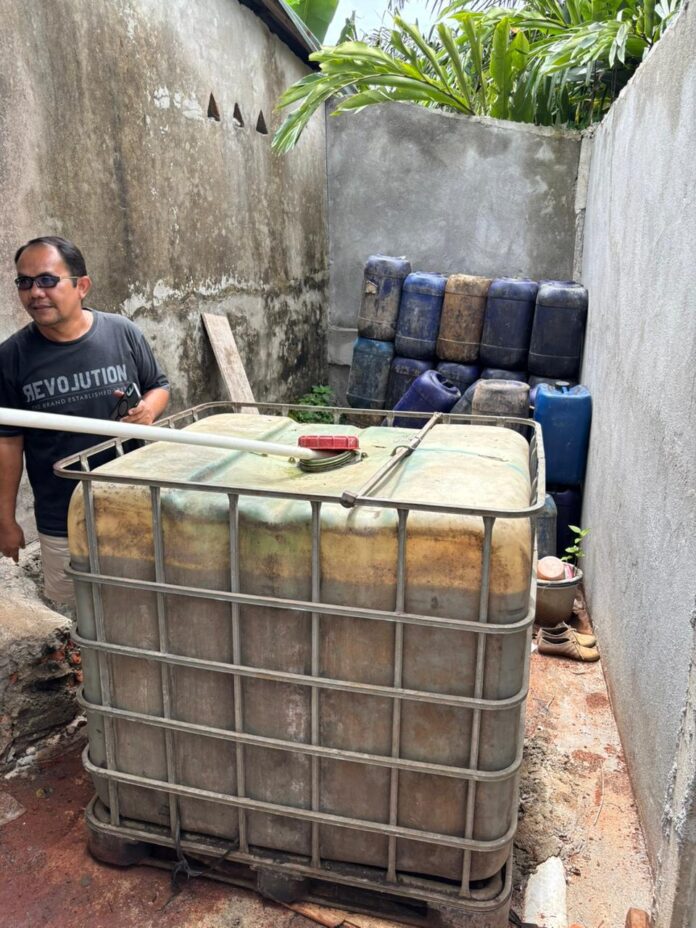 Aksi Penimbunan BBM