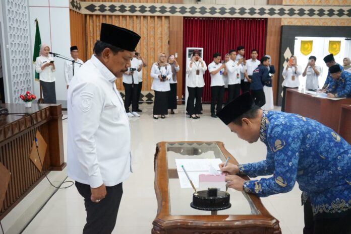 Wakil Gubernur Minta Pejabat