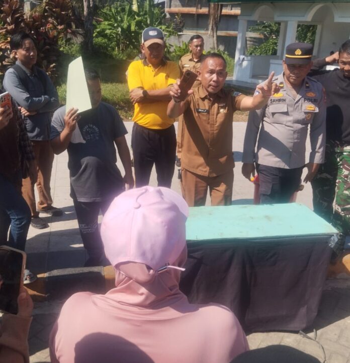 Pedagang Balai Buntar Berebut
