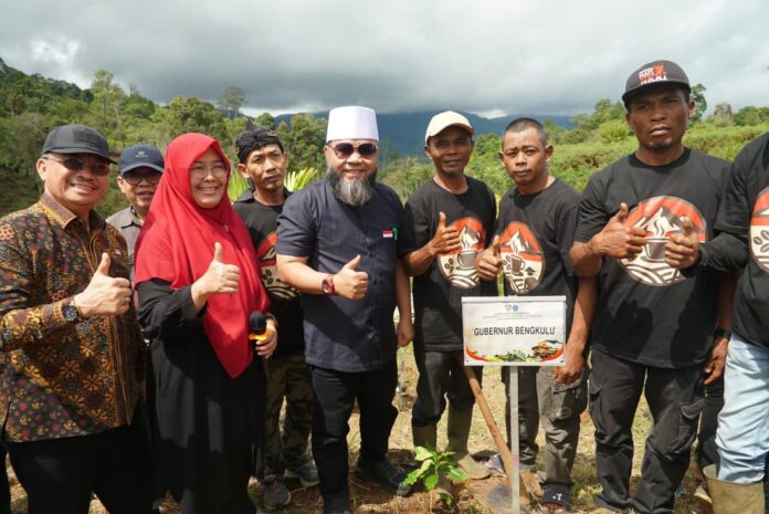 Gubernur Helmi Dorong