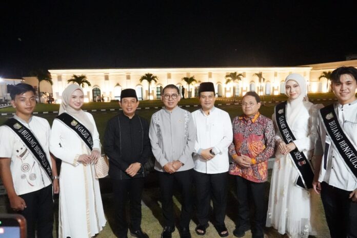 Menbud Fadli Zon Dukung