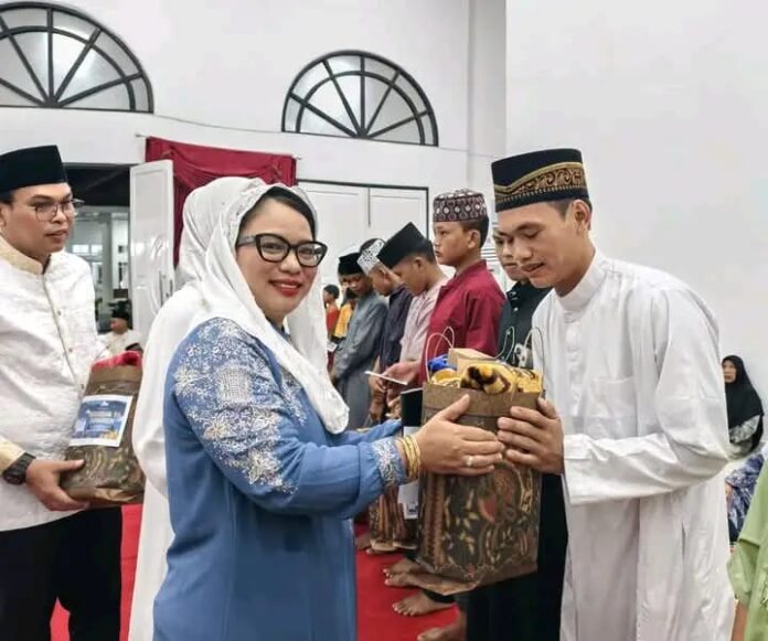 Senator Destita Hadiri