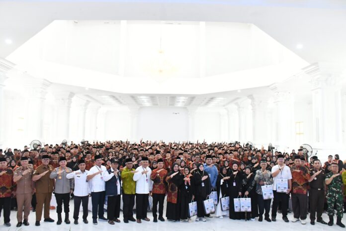 Walikota Bengkulu Bagikan