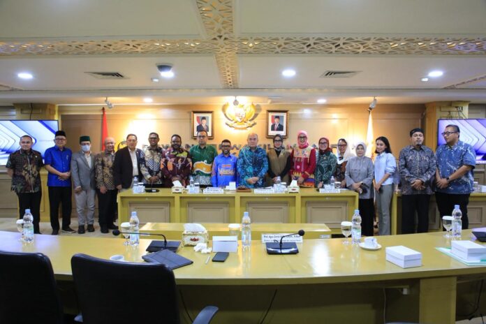 Senator Destita Ingatkan