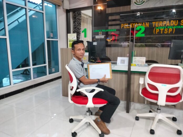 Diduga Gunakan Material Ilegal