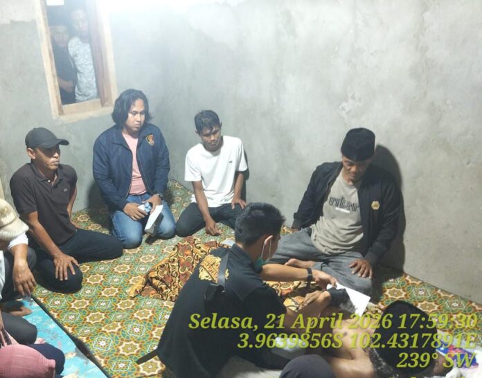 Tiga Warga Disambar Petir