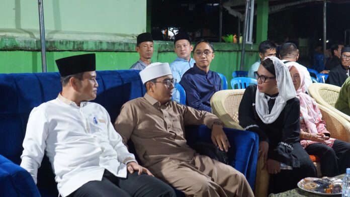 Ratusan Karangan Bunga Penuhi