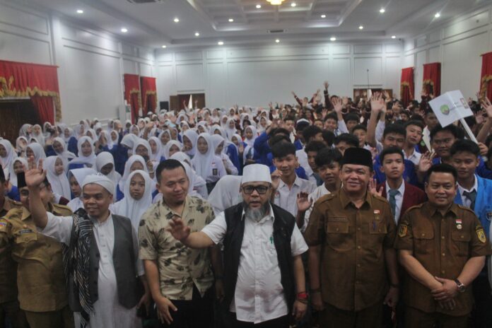 Siswa SMA/SMK dan SLB