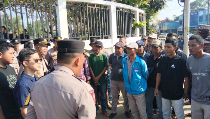 Warga Betungan Tuntut