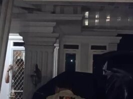 Dua Hari Satroni