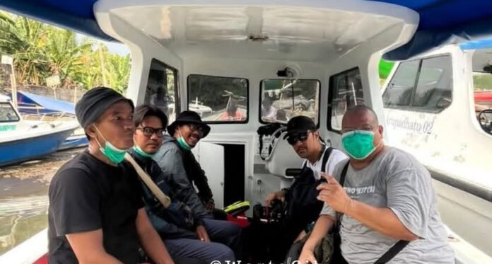 Speedboat Pengangkut Jurnalis
