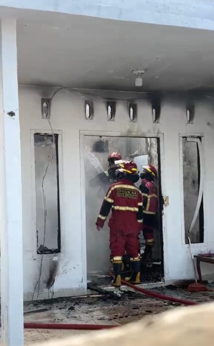 Rumah Pasutri Terbakar