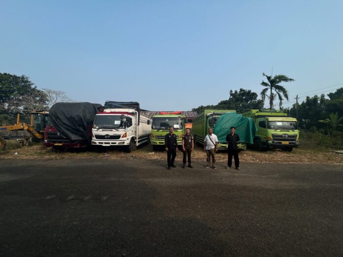 Tiga Tersangka Kasus Minerba