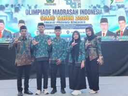 Tiga Siswa MTs