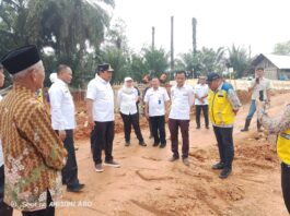 Wagub Mian Tinjau Pembangunan SPAM IKK Pinang Raya, Pastikan Pengerjaan Sesuai Spesifikasi Wagub Mian Tinjau Pembangunan
