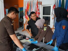 Penyidikan Dugaan Tipikor Dana Hibah Pilkada, Jaksa Geledah Kantor KPU Mukomuko Penyidikan Dugaan Tipikor